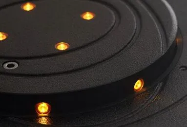 إضاءة LED تحذيرية مدمجة
